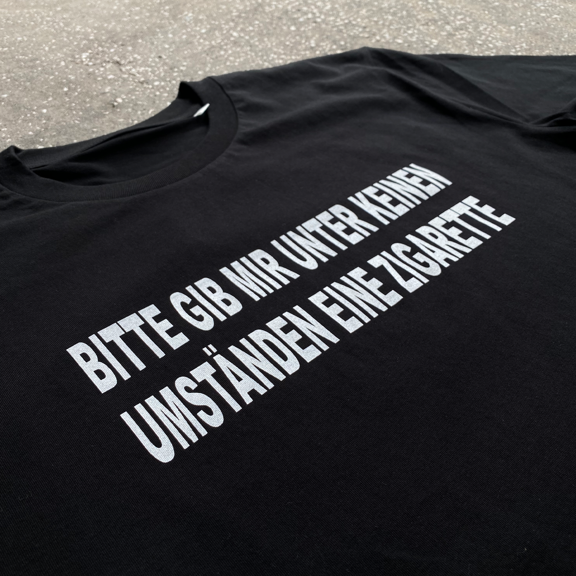 keine Zigarette T-Shirt Schwarz